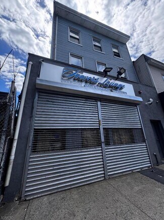 Más detalles de 119 W Broadway, Paterson, NJ - Flex en venta