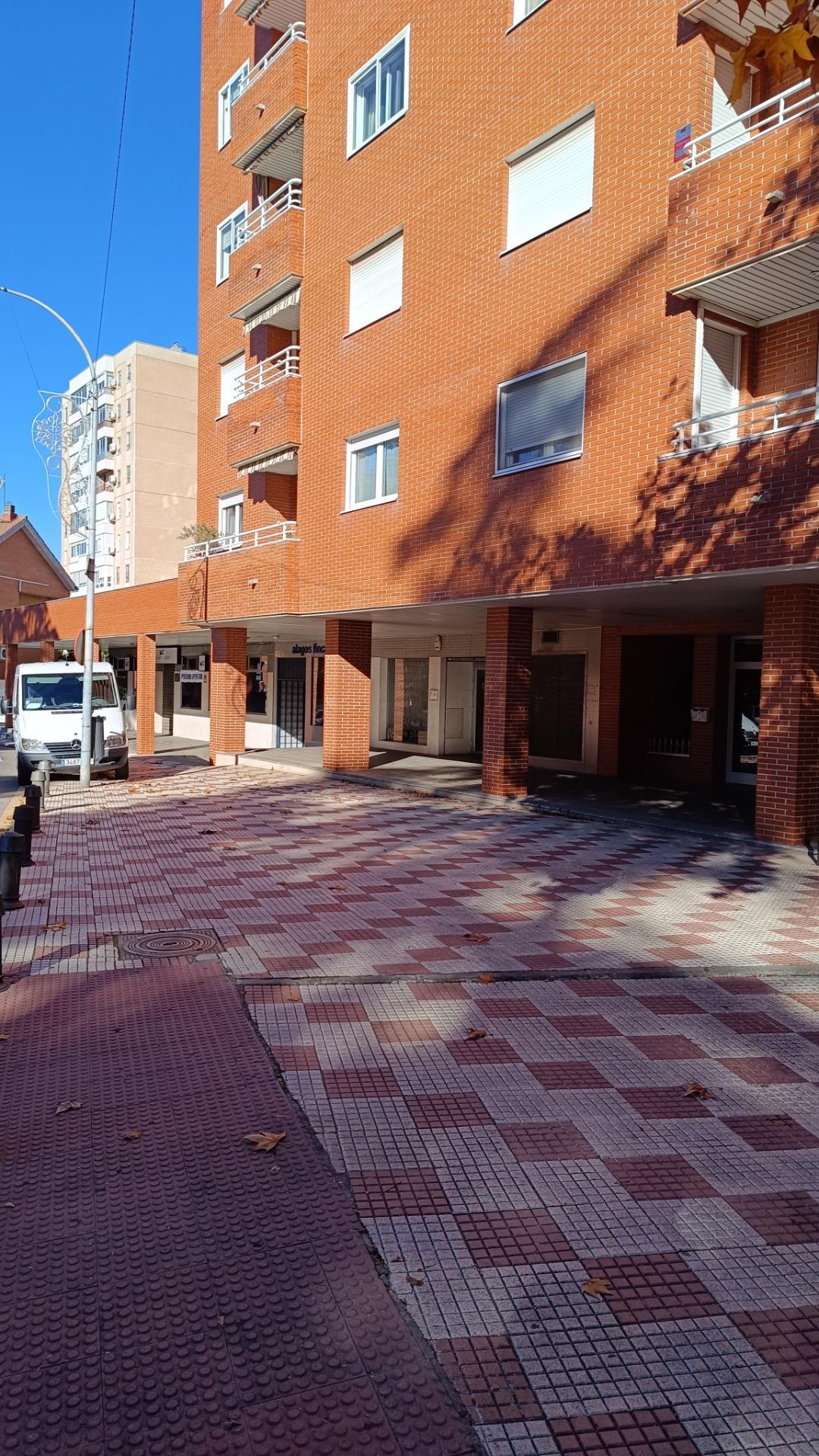 Espacio de coworking en Guadalajara, Guadalajara en alquiler Foto del edificio- Imagen 1 de 7