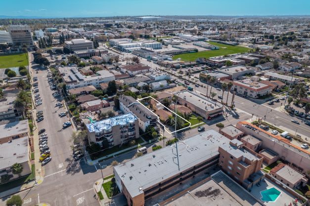 112 S Eucalyptus Ave, Inglewood, CA en venta - Foto del edificio - Imagen 2 de 16