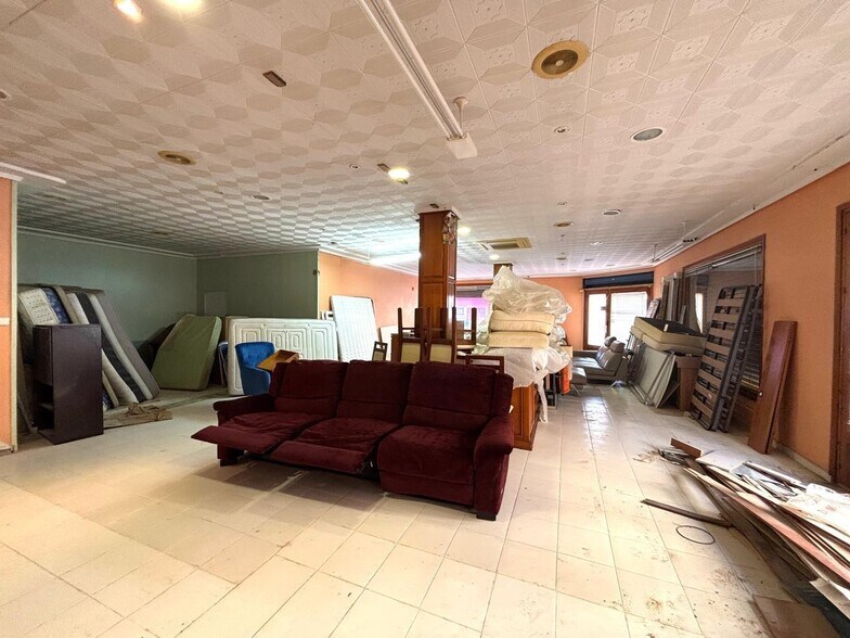 Local en Novelda, Alicante en venta - Foto del interior - Imagen 2 de 3