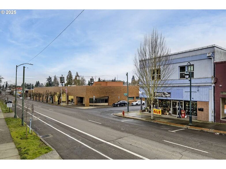 2038 Pacific Ave, Forest Grove, OR en venta - Foto del edificio - Imagen 1 de 6