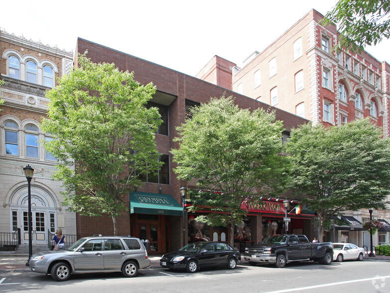 142 Temple St, New Haven, CT en alquiler - Foto del edificio - Imagen 1 de 22