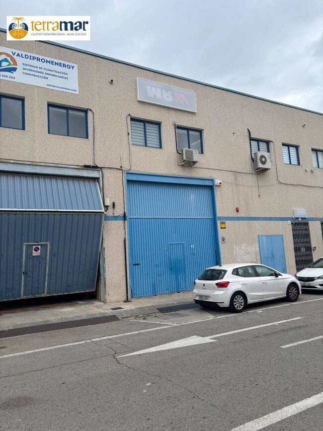 Más detalles de Carrer d'Andorra, 21, Sant Boi de Llobregat - Nave en alquiler