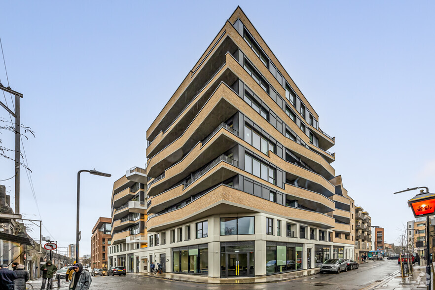 2-18 Warburton Rd, London en alquiler - Foto del edificio - Imagen 1 de 26