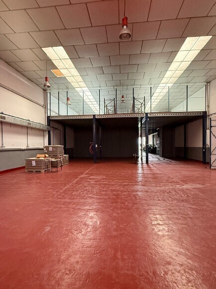Nave en Santa Coloma de Cervelló, Barcelona en venta - Foto del interior - Imagen 2 de 23
