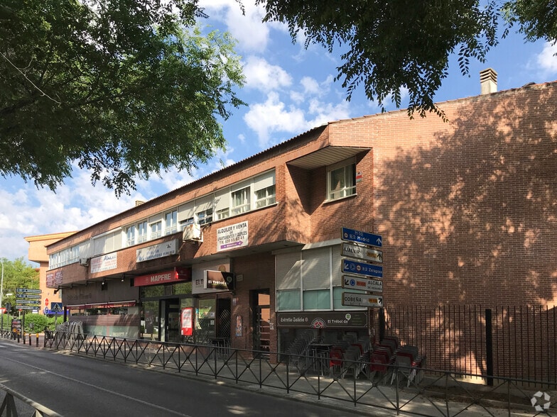 Local en Daganzo de Arriba, Madrid en venta - Foto del edificio - Imagen 2 de 3