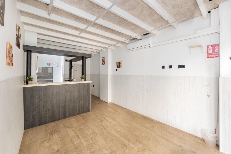 Local en Granada, Granada en venta - Foto del interior - Imagen 1 de 21