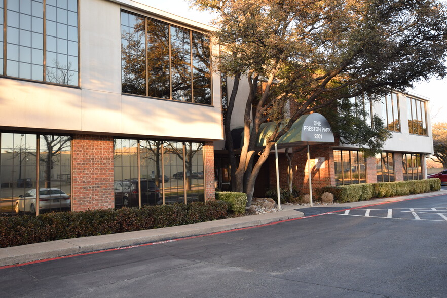 2301 Ohio Dr, Plano, TX en alquiler - Foto del edificio - Imagen 1 de 33