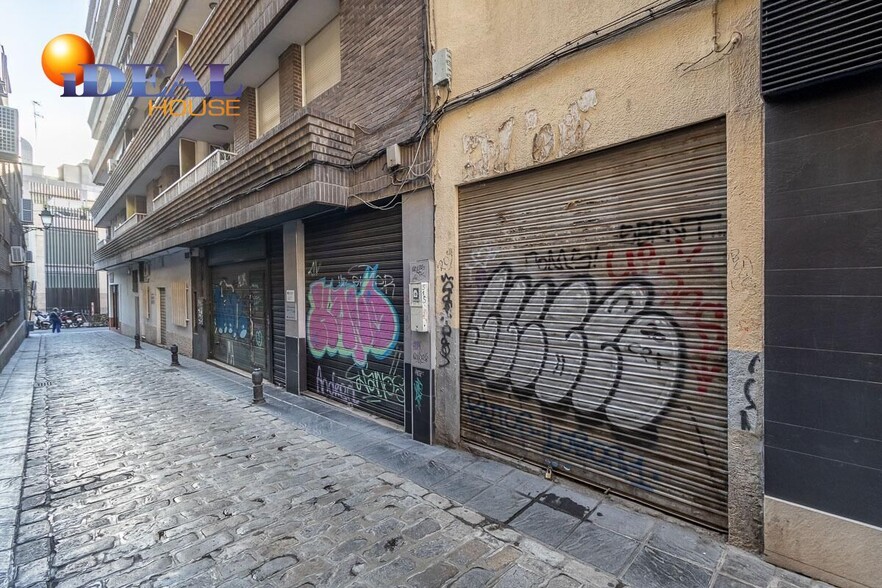 Local en Granada, Granada en venta - Foto del edificio - Imagen 3 de 16