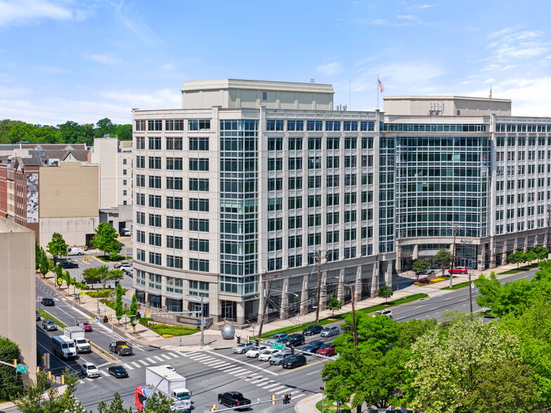 121 Rockville Pike, Rockville, MD en alquiler - Foto del edificio - Imagen 3 de 27