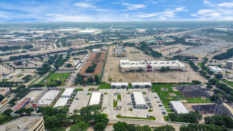 4807 Sugar Grove Blvd, Stafford, TX en venta - Foto del edificio - Imagen 3 de 49