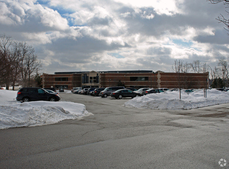 1760 S Telegraph Rd, Bloomfield Hills, MI en alquiler - Foto del edificio - Imagen 3 de 4