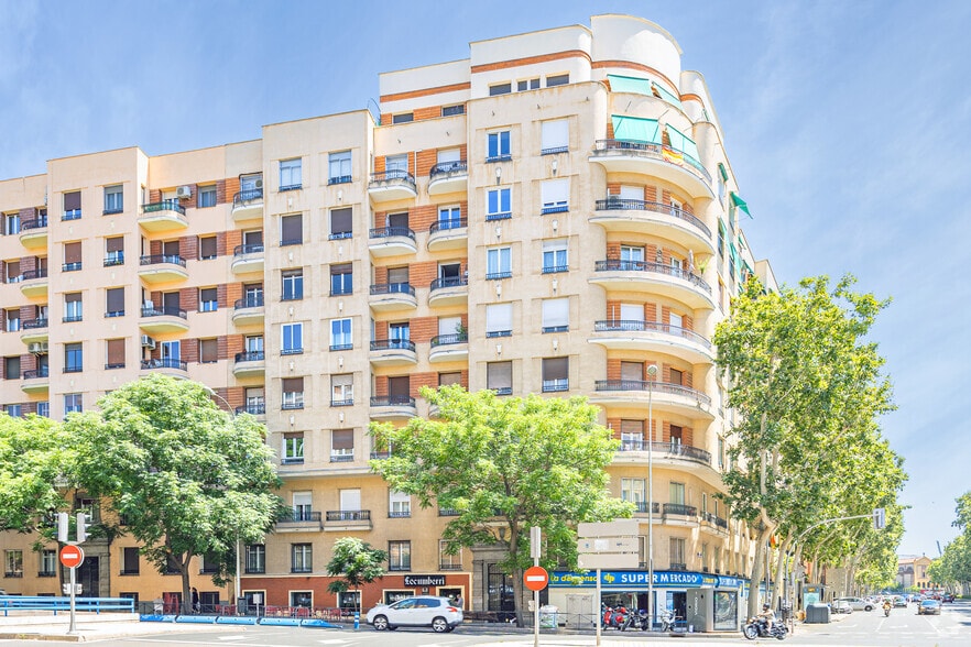 Avenida Reina Victoria, 35, Madrid, Madrid en venta - Foto del edificio - Imagen 2 de 2