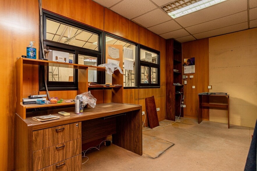 Nave en Madrid en venta - Foto del interior - Imagen 2 de 17