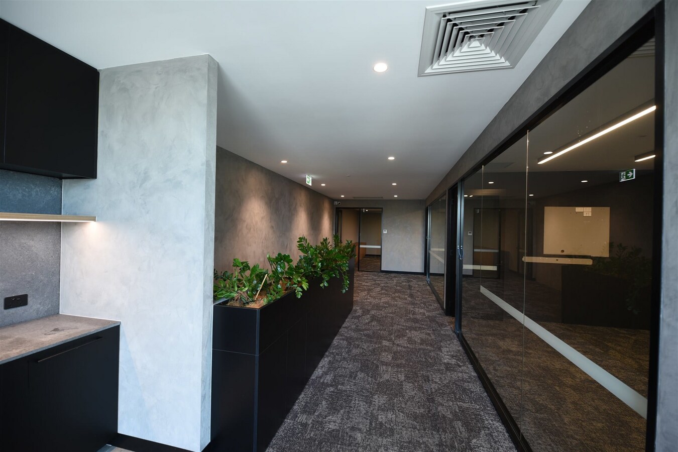 204-216 Hall St, Spotswood, VIC 3015 - Unidad 214A -  - Foto del interior - Image 2 of 9
