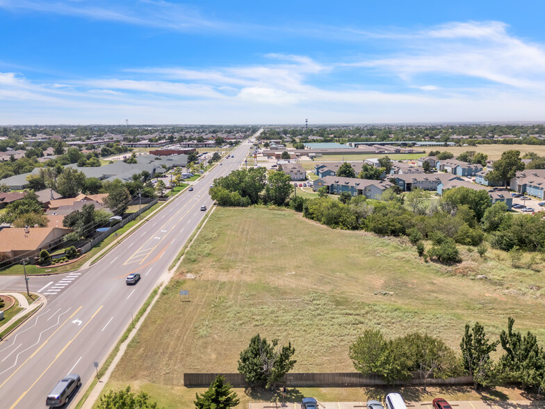 7601 W Hefner Rd, Oklahoma City, OK en venta - Foto del edificio - Imagen 3 de 8