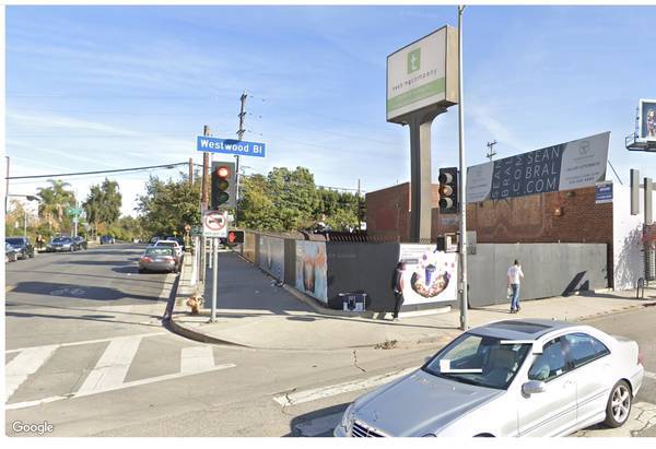 1300 Westwood Blvd, Los Angeles, CA en alquiler - Foto del edificio - Imagen 1 de 8