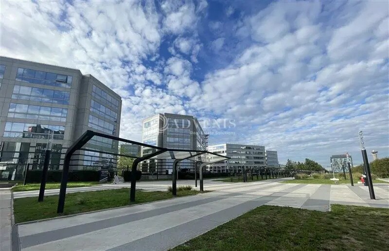 4 Place De Londres, Tremblay-en-France en alquiler - Foto del edificio - Imagen 2 de 11