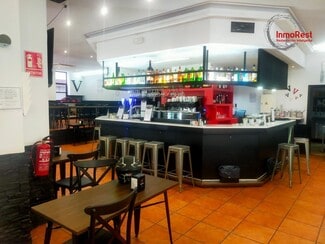 Más detalles de Calle de Julián Camarillo, 26, Madrid - Local en alquiler