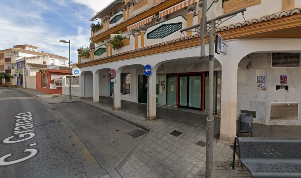 Calle Granada, 15, Huétor Vega, Granada en venta - Foto del edificio - Imagen 3 de 5