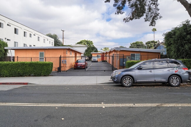 Más detalles de 509 Hyde Park Pl, Inglewood, CA - Edificio residencial​ para subasta