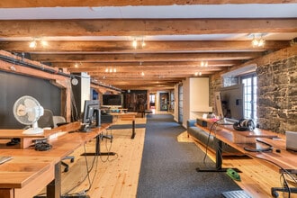 300 Pl D'youville, Montréal, QC en alquiler Foto del edificio- Imagen 1 de 10