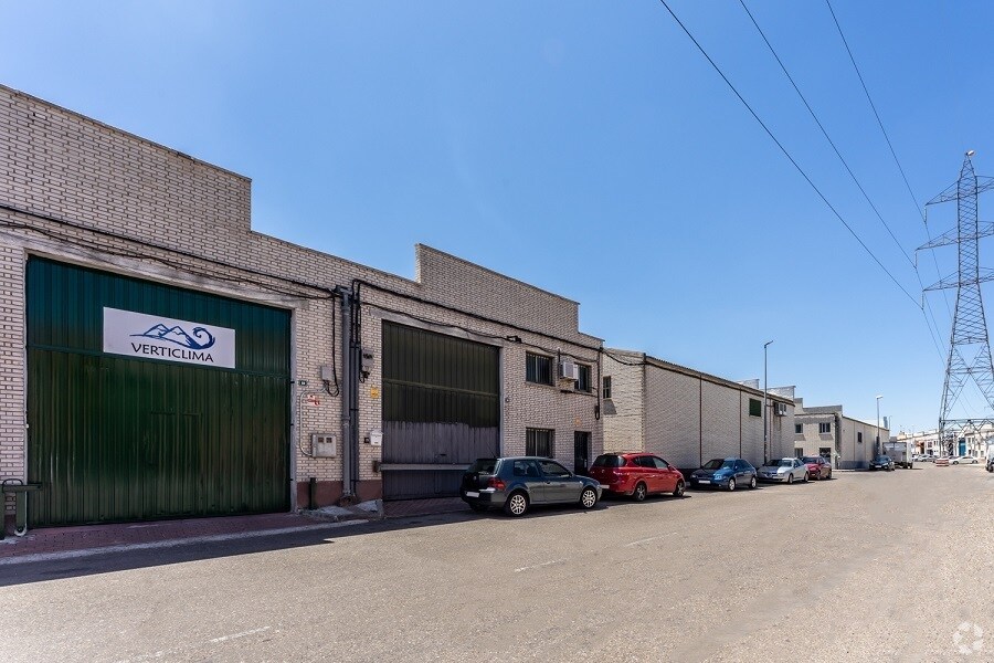 Calle Madroño, 10, Humanes de Madrid, Madrid en venta Foto del edificio- Imagen 1 de 1