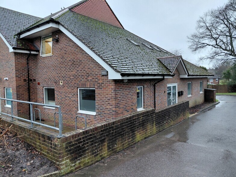 Bolding Way, Haywards Heath en alquiler - Foto del edificio - Imagen 3 de 4