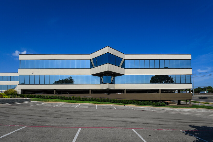 6600 Lyndon B Johnson Fwy, Dallas, TX en alquiler - Foto del edificio - Imagen 2 de 12