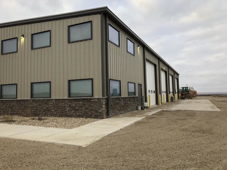 14480 Commerce Park Blvd, Williston, ND en venta - Foto del edificio - Imagen 3 de 21