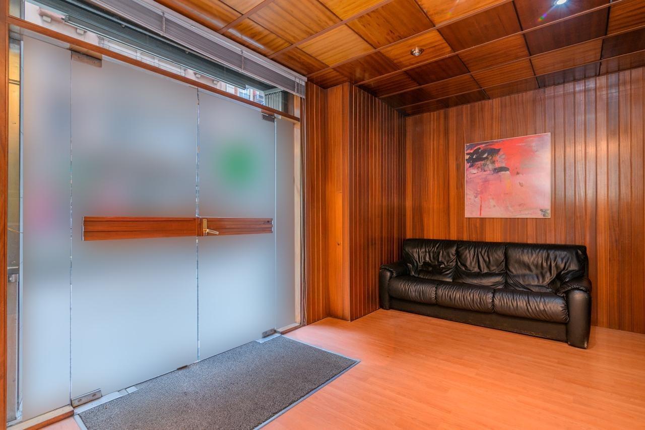 Edificio residencial en Barcelona, Barcelona en venta Foto del interior- Imagen 1 de 2