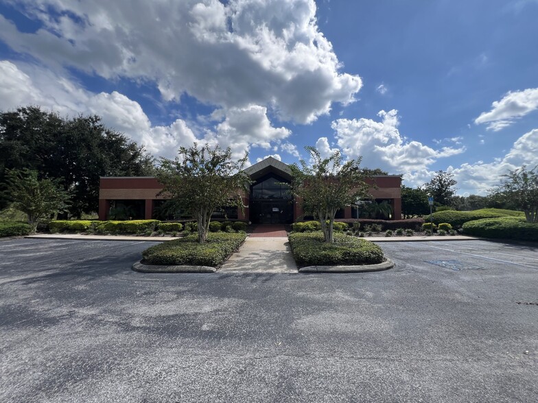 702 Tillman Pl, Plant City, FL en venta - Foto del edificio - Imagen 2 de 23