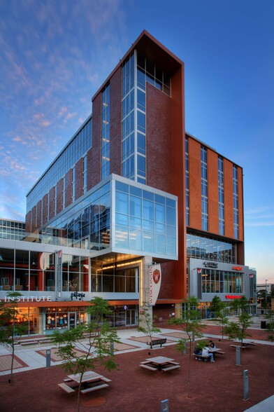 703 University Ave, Madison, WI en alquiler - Foto del edificio - Imagen 2 de 17