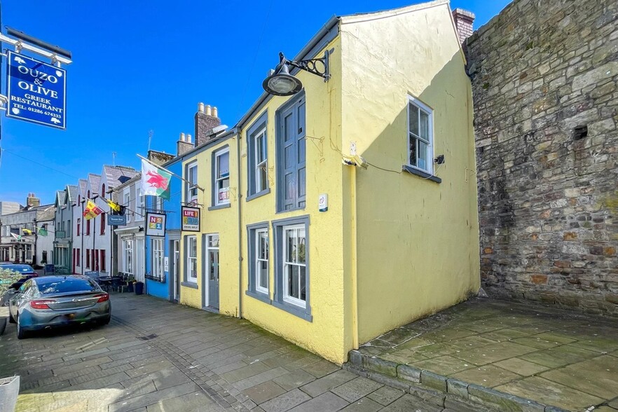 23-25 Hole In The Wall St, Caernarfon en venta - Foto del edificio - Imagen 1 de 11