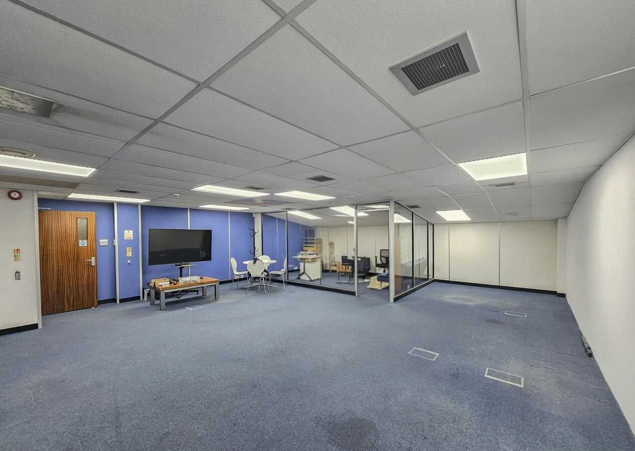 Dalmeyer Rd, London, LND NW10 2XA - Unidad 7 -  - Foto del interior - Image 1 of 3