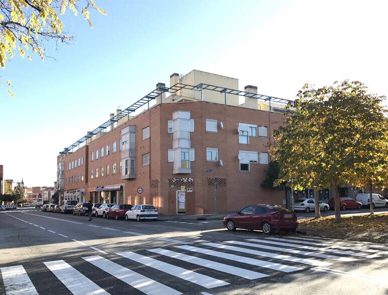 Zona Timón, Madrid, Madrid en alquiler - Foto del edificio - Imagen 2 de 2