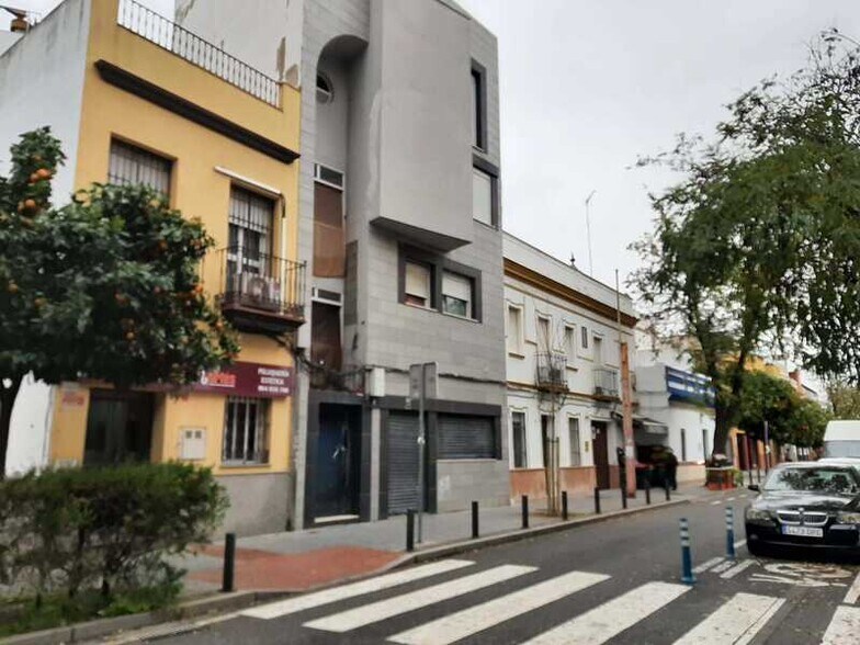 Local en SEVILLA en venta - Foto del edificio - Imagen 2 de 10
