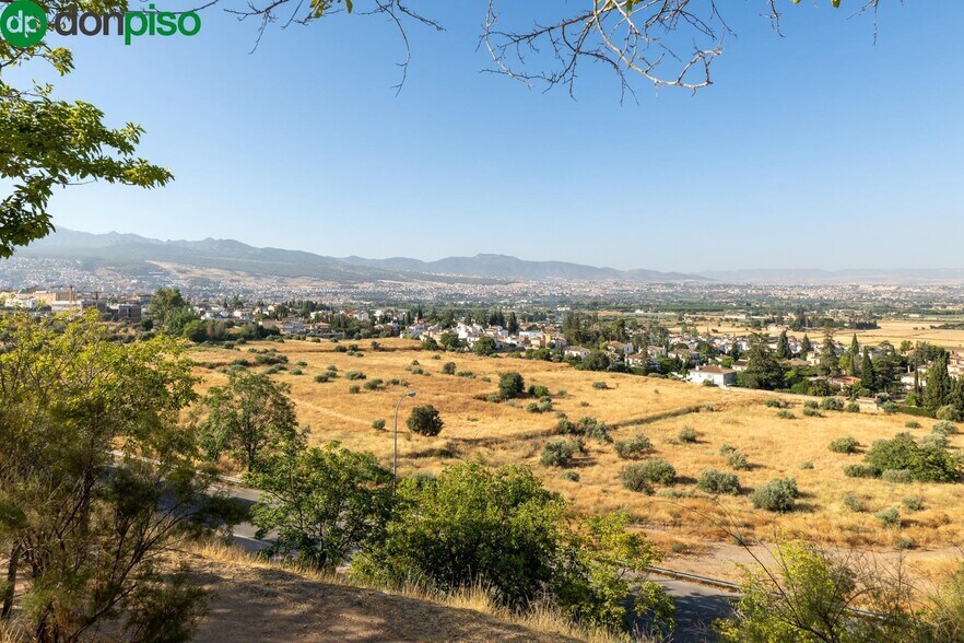 Calle Padre Ferrer, 5, Granada, Granada en venta - Foto del edificio - Imagen 3 de 22