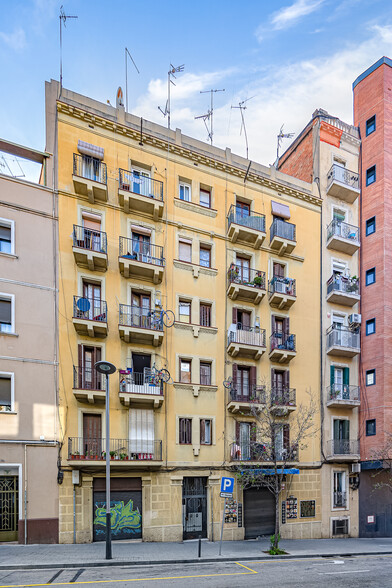 Edificio residencial en Barcelona, Barcelona en venta - Plano de la planta - Imagen 1 de 6