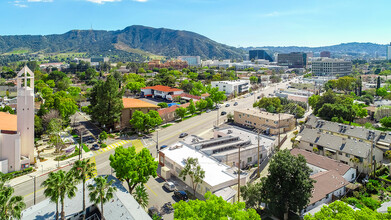 2101 W Olive Ave, Burbank, CA - VISTA AÉREA  vista de mapa - Image1