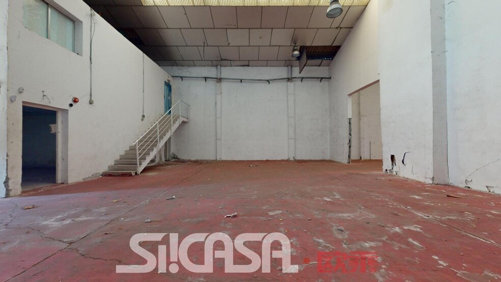 Nave en Fuenlabrada, Madrid en venta - Foto del interior - Imagen 1 de 1