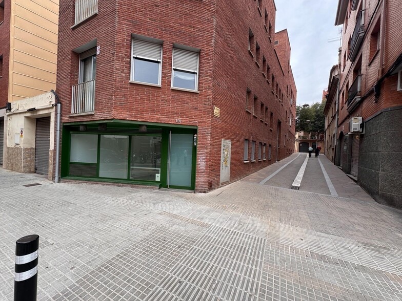 Edificio residencial en Sant Feliu de Llobregat, Barcelona en venta - Foto del edificio - Imagen 2 de 4