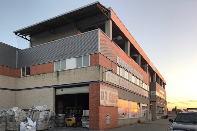 Más detalles de Calle Honduras, 3, Alcalá de Henares - Nave en venta