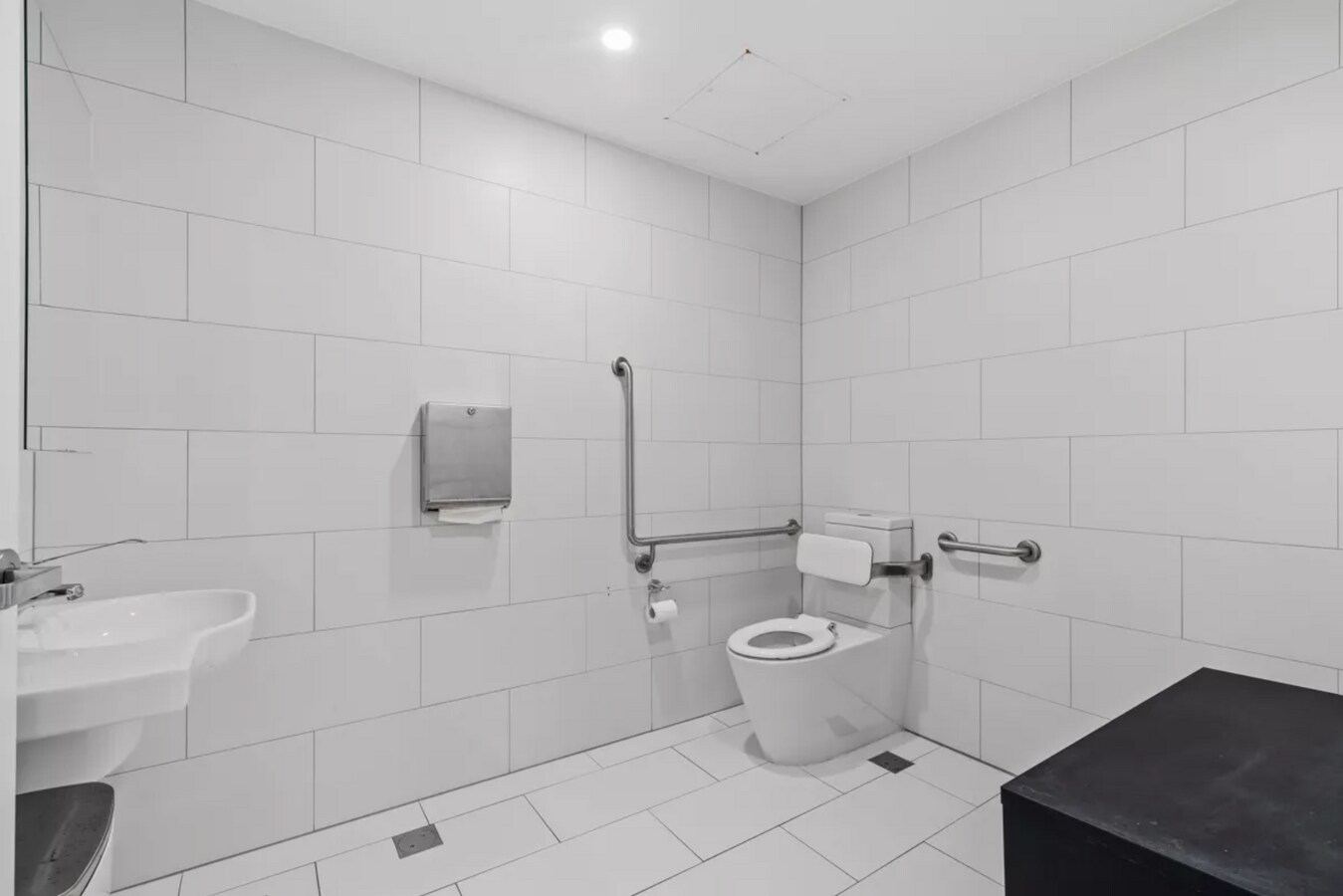 12 Bishopsgate St, Wickham, NSW 2293 - Unidad 1 -  - Foto del interior - Image 2 of 5