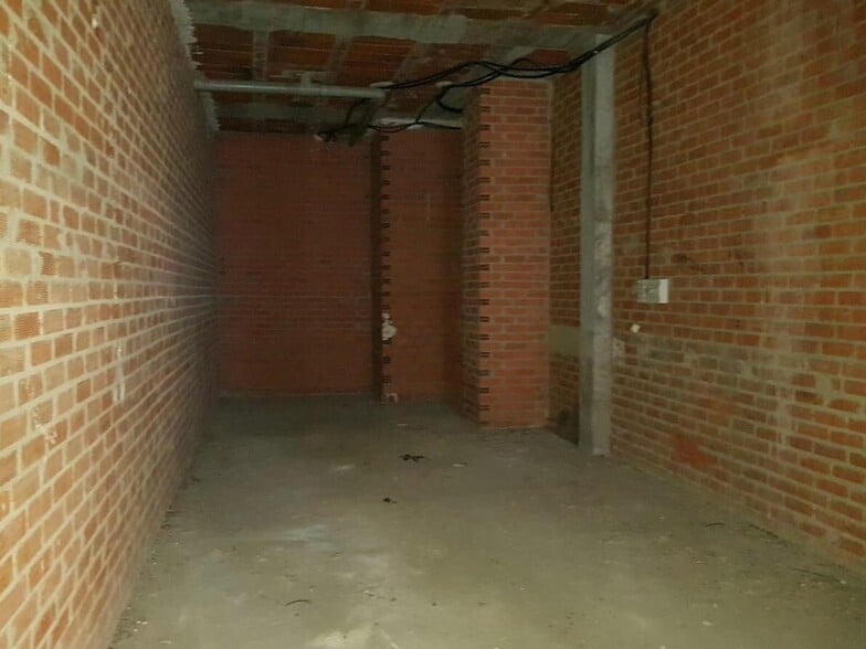 Local en Navalmoral de la Mata en venta - Foto del edificio - Imagen 3 de 13