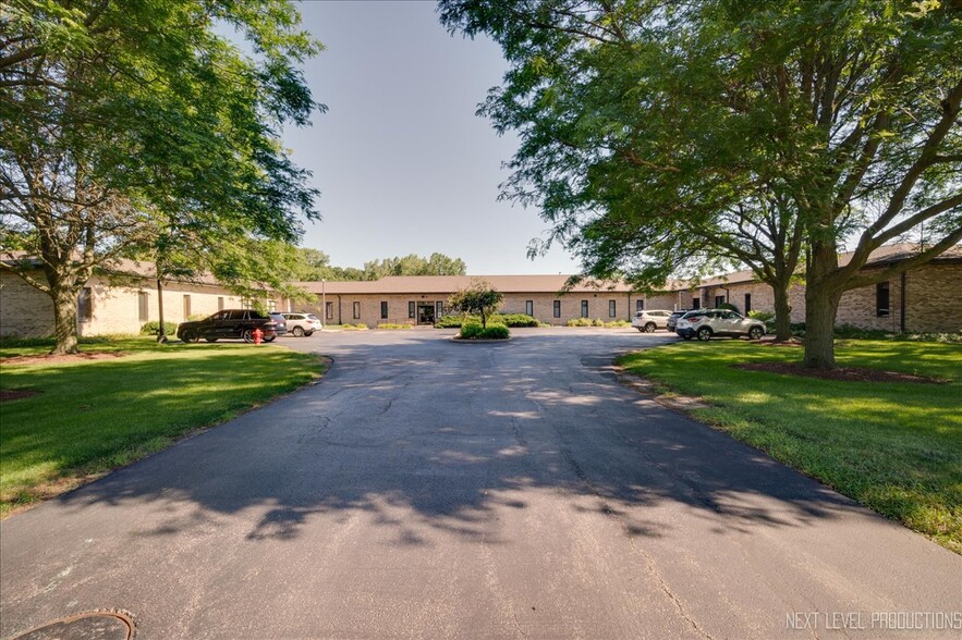 850 W Bartlett Rd, Bartlett, IL en venta - Foto del edificio - Imagen 3 de 69