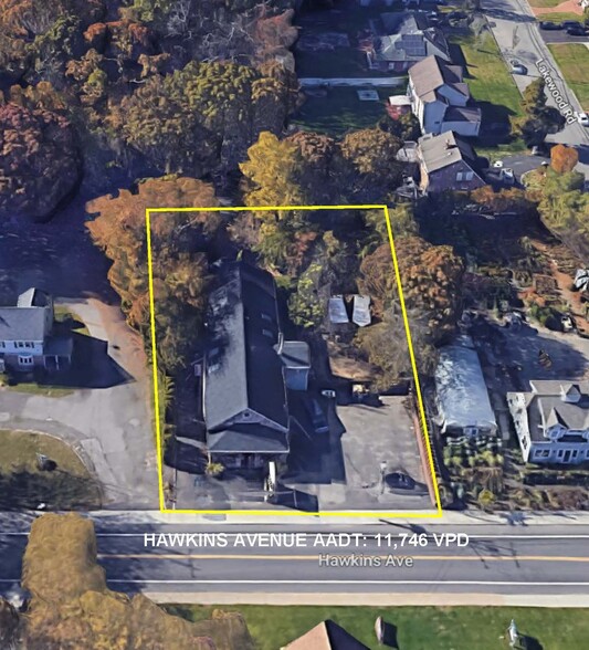 304 Hawkins Ave, Ronkonkoma, NY en venta - Foto del edificio - Imagen 2 de 7