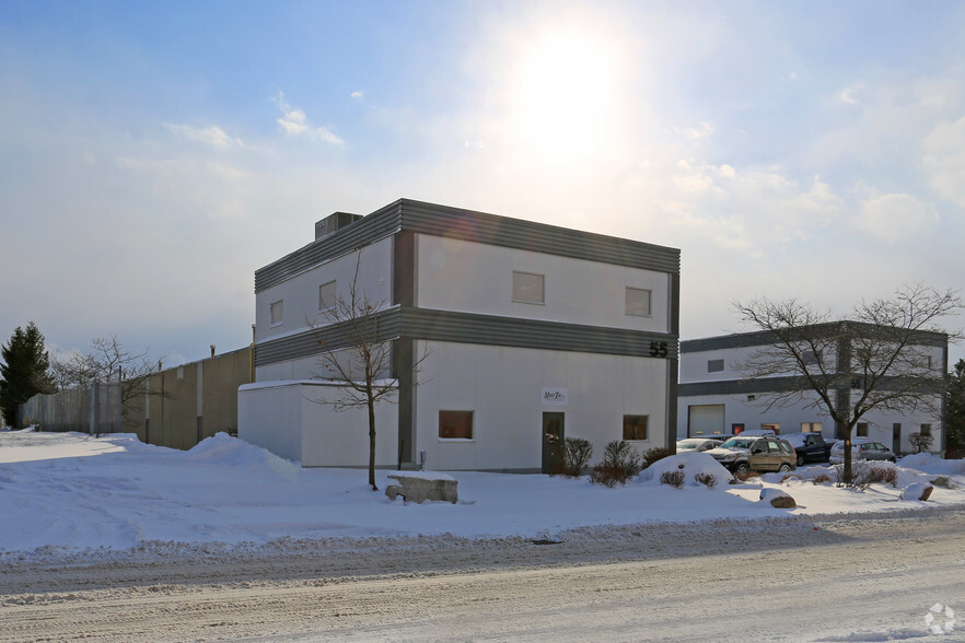 55 Shoemaker St, Kitchener, ON en alquiler - Foto del edificio - Imagen 3 de 3