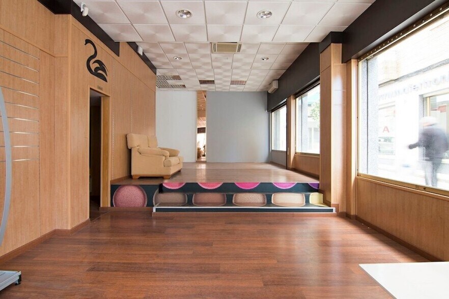 Local en Maracena, Granada en venta - Vestíbulo - Imagen 3 de 23