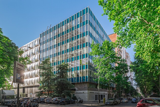 Más detalles de Calle José Lázaro Galdiano, 4, Madrid - Coworking en alquiler